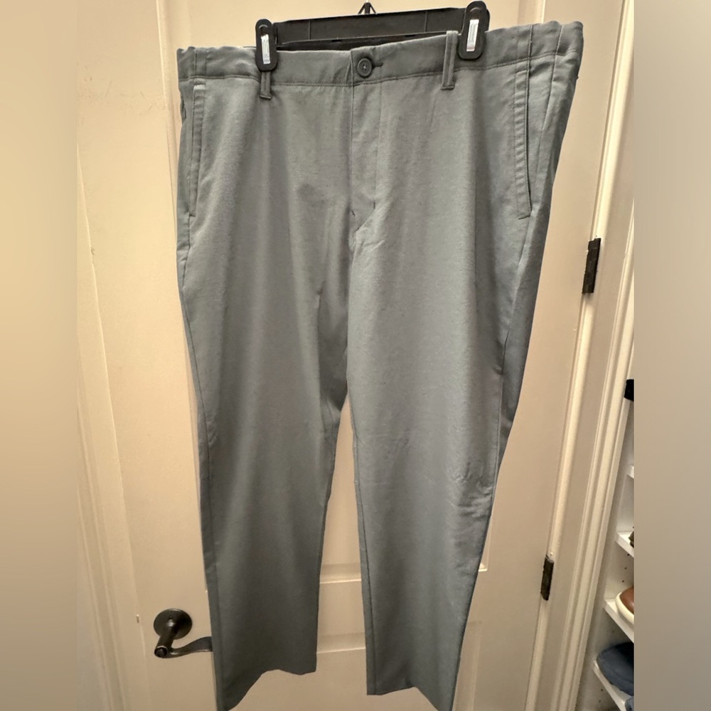 Tommy Bahama “on par” performance pants